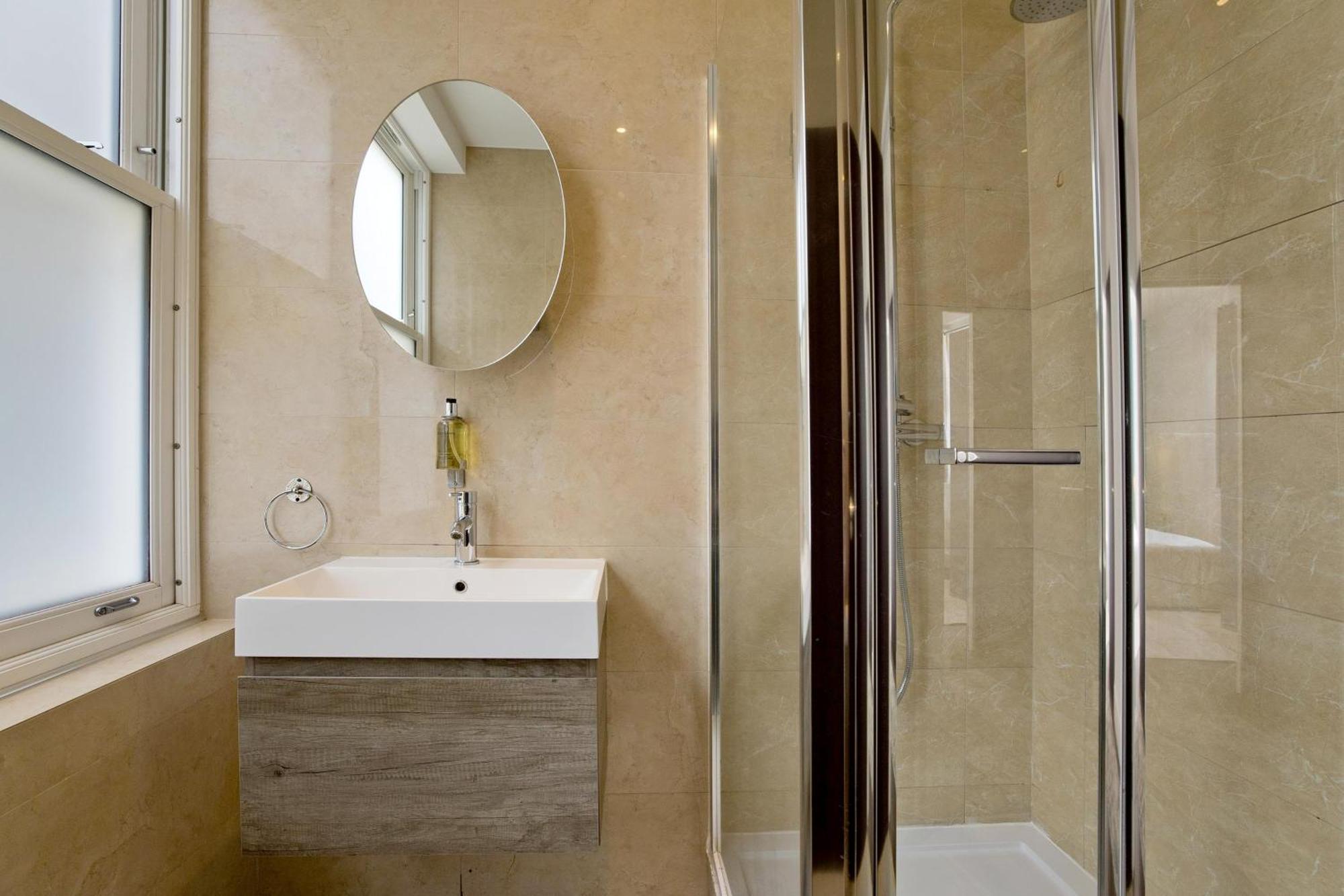 Imperial Middlesex Street Apartments ลอนดอน ภายนอก รูปภาพ