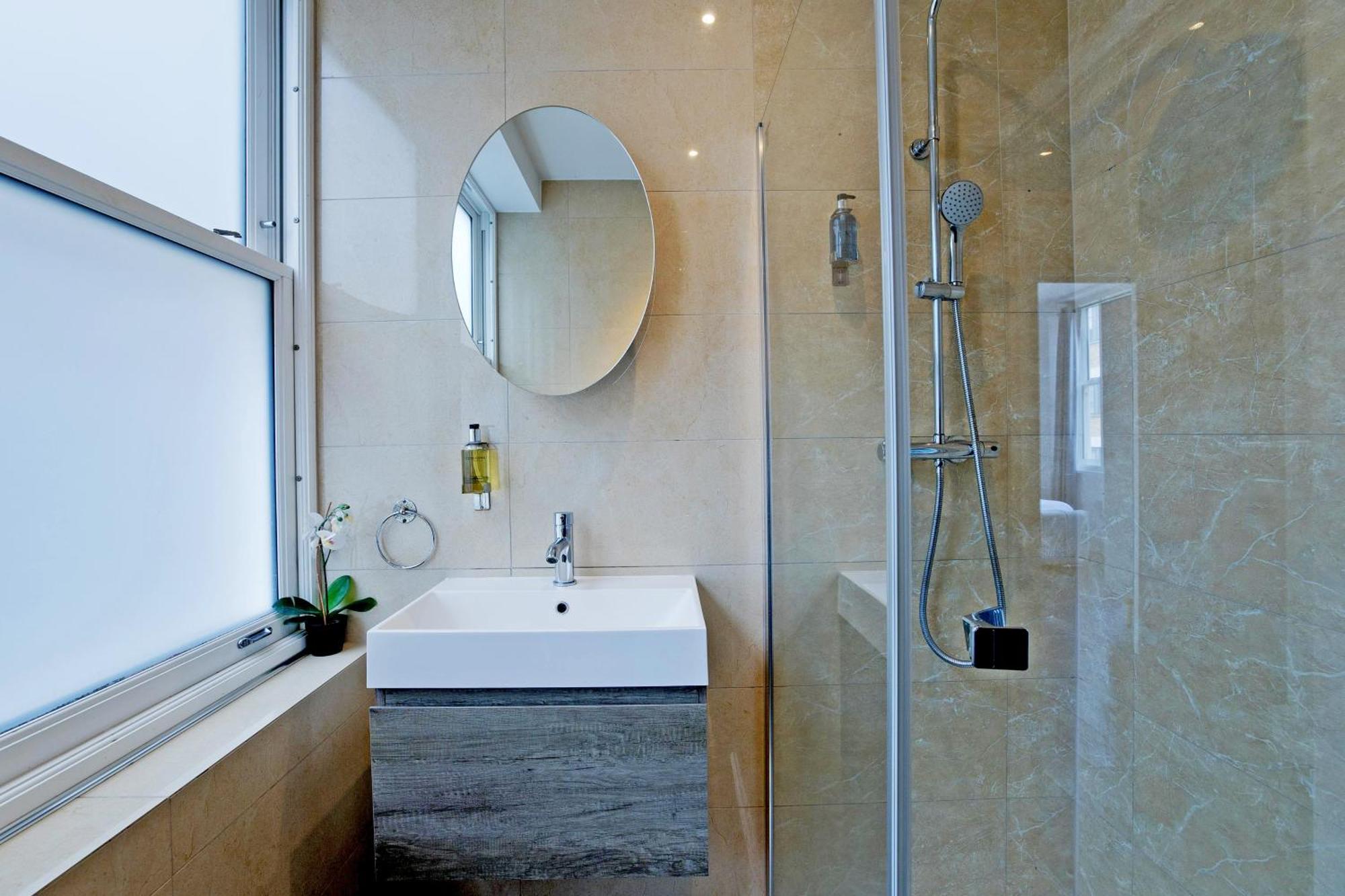Imperial Middlesex Street Apartments ลอนดอน ภายนอก รูปภาพ