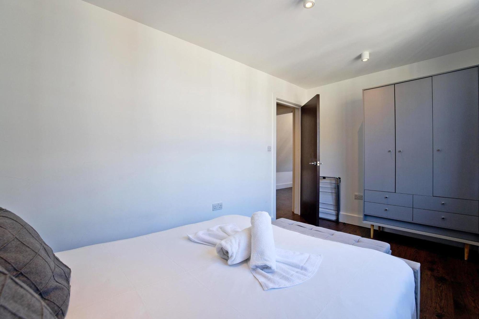 Imperial Middlesex Street Apartments ลอนดอน ภายนอก รูปภาพ