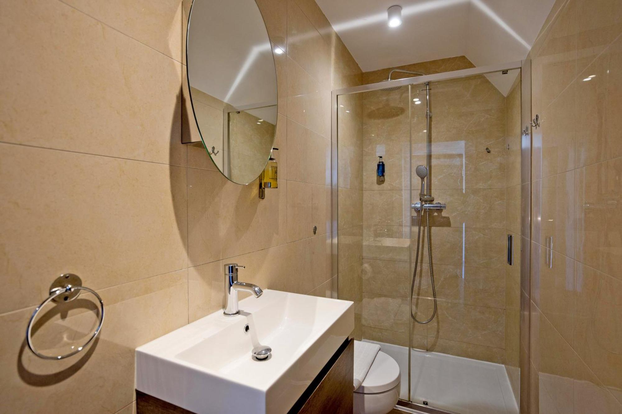 Imperial Middlesex Street Apartments ลอนดอน ภายนอก รูปภาพ