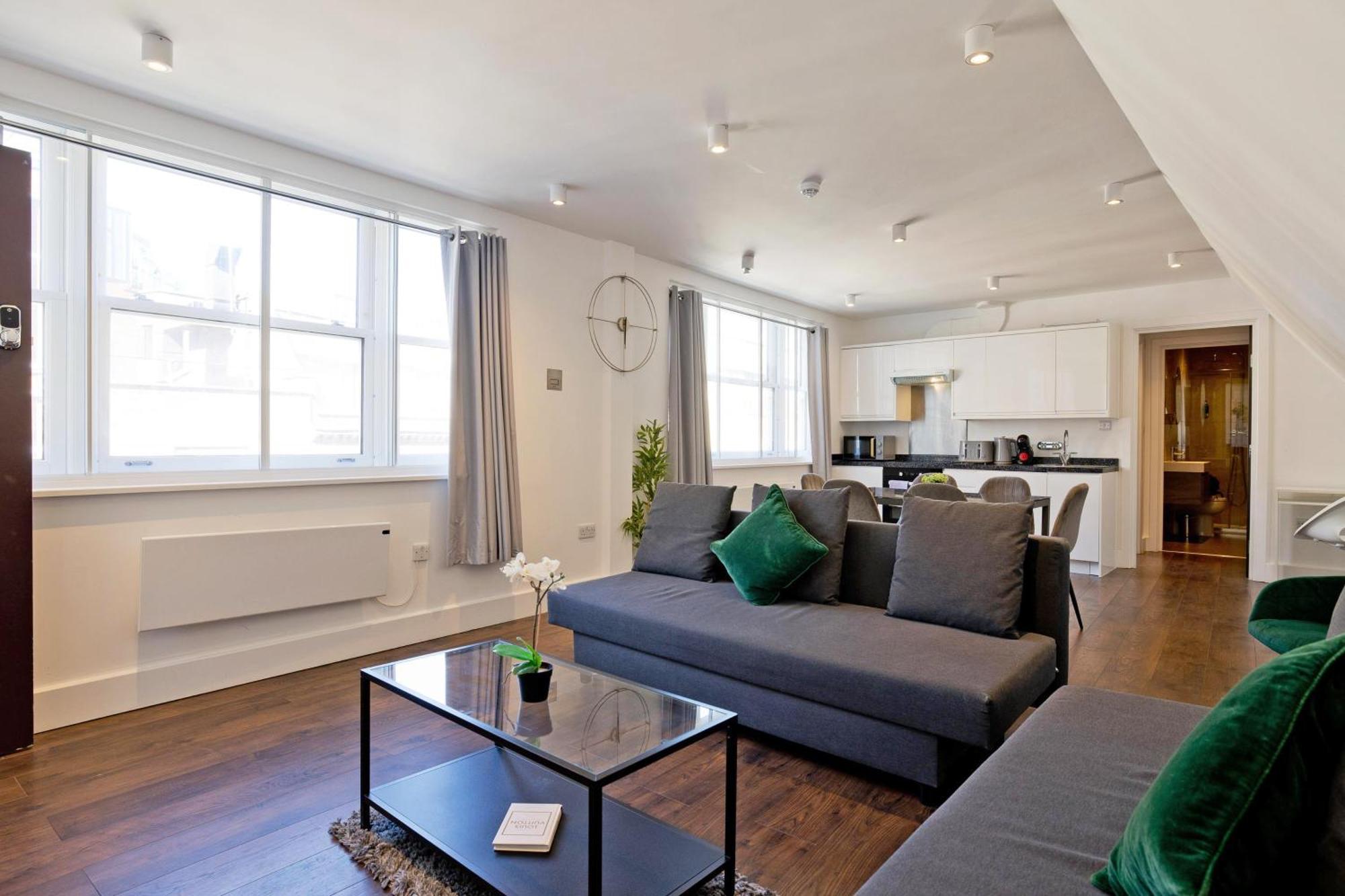 Imperial Middlesex Street Apartments ลอนดอน ภายนอก รูปภาพ